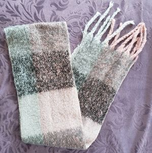 Soft and Fluffy Scarf